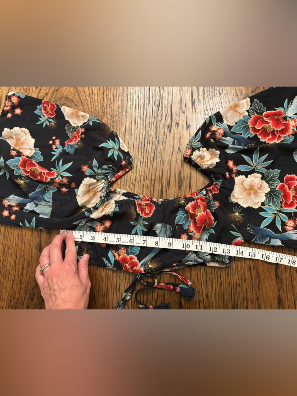Farm Rio Tropical Bird Floral Off Shoulder Crop Top Tassel Tie Small - Picture 13 of 15